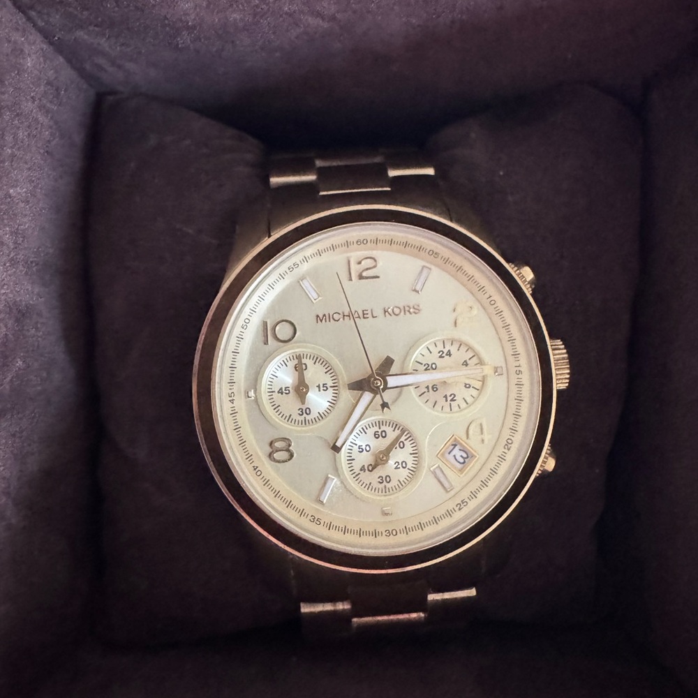 Michael Kors Runway Gold Multifunction Watch - Picture 8 of 16